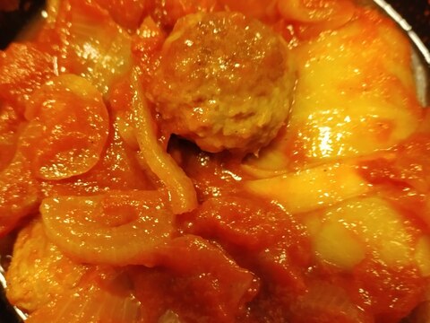 肉団子とロールキャベツのトマト煮込み